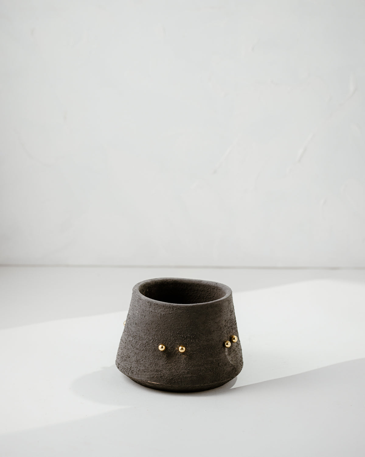 Terra Brass Pot