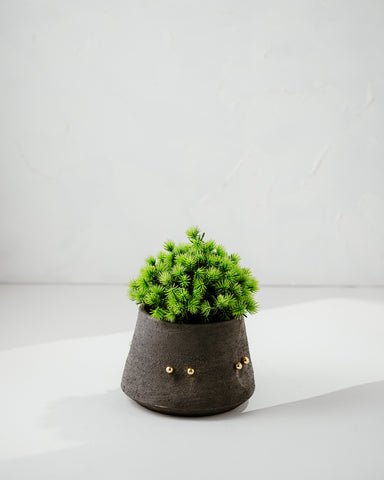 Terra Brass Pot
